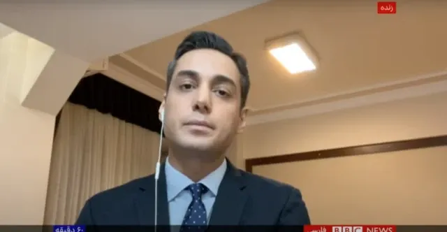 دو ویدیو که در شرح آن نوشته شده: پاساژ چهارسو،‌ یکی خودش رو انداخته پایین