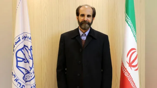 خانم‌های محجبه اگر ناراحتند، مانتوی اداری بپوشند!