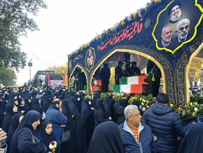 تشییع پیکر شهدای گمنام در تهران، یزد، بیرجند و مشهد