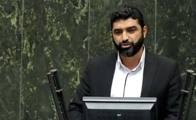 راستینه: دولتمردان به جای اصلاح قانون عفاف و حجاب به مشکلات معیشتی مردم رسیدگی کنند