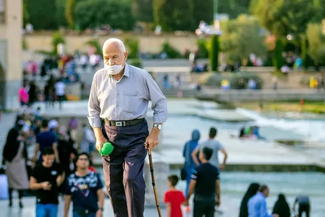 امروز، تجمع بازنشستگان آموزش و پرورش ۱۴۰۲ در مقابل مجلس در اعتراض به عدم پرداخت پاداش بازنشستگی و معوقات رتبه‌بندی