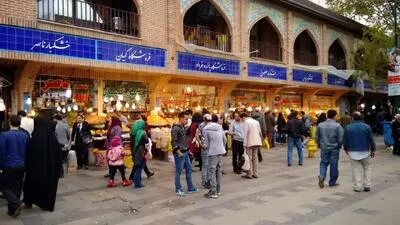 رئیس اتاق اصناف تهران: فعالیت مراکز خرید تا ساعت ۲۰ باشد