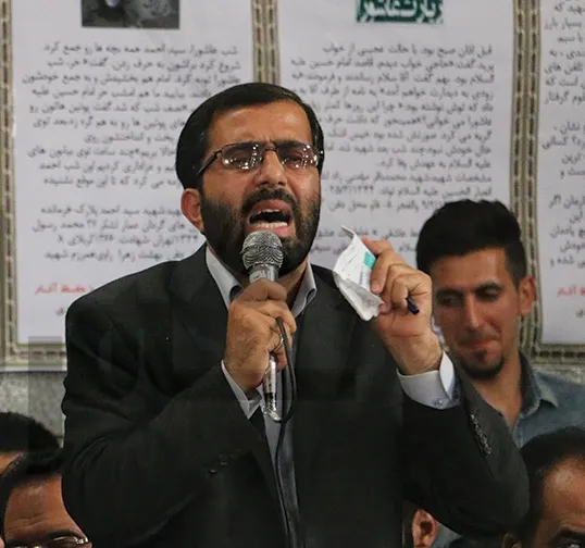 آقای سخنگوی هیئت رییسه مجلس شورای اسلامی درود یا شما اشتباه میکنید یا مجلس دیگر مجلس نیست؛ خلط بحث چرا میفرمایید؟ دبیرخانه و دبیر شورای عالی امنیت ملی با شورای عالی بسیار فرق دارند.