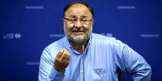 صادق کوشکی: می‌گویند اگر به اسرائیل پاسخ دهیم؛ اسرائیل هم پاسخ می دهد و جنگ خواهد شد از فرماندهان سوال می‌کنم که آیا الان با اسرائیل در حالت جنگ نیستیم؟ جنگ خواهد شد؟