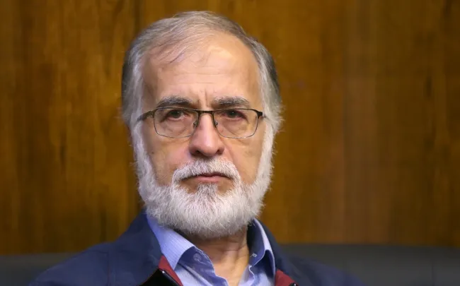 محمد عطریانفر: هنوز اسیر چرخ دنده‌های سال ۸۸ هستیم.