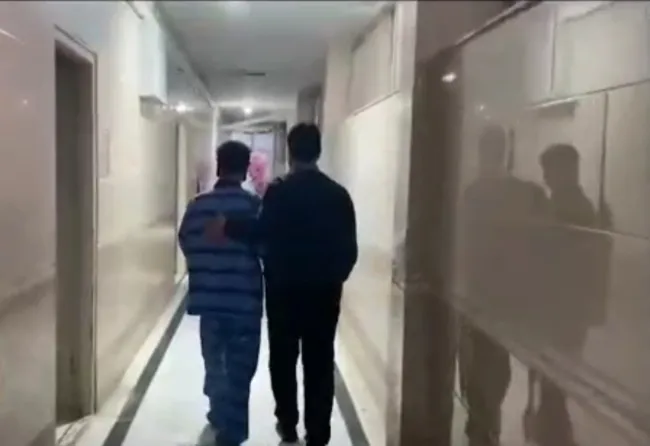  ‏ انتقال متهمان به قتل امیرمحمد خالقی برای جلسه بازپرسی