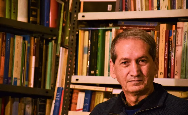 کتابخانه شخصی دکتر حاتم قادری