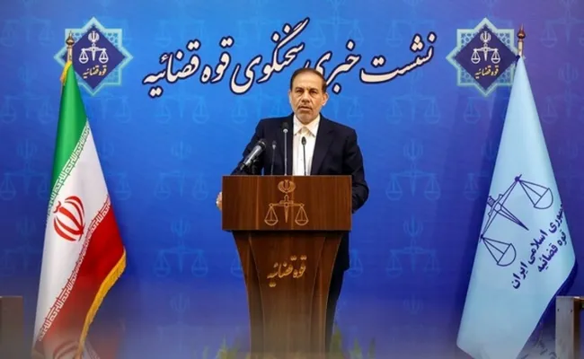  سخنگوی قوه‌قضائیه: عوامل مربوط به حادثۀ منجر به فوت دانشجوی دانشگاه تهران دستگیر شدند و درحال بازجویی هستند.