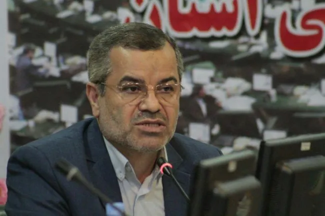  احمدی: ظریف که یک روز هم جبهه ندیده چرا باید درباره جبهه و جنگ حرف بزند؟/ او چه کاره است که درباره حجاب و قوانین کشور نظر می‌دهد؟