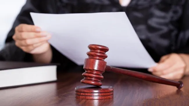 آقای همتی وزیر امور اقتصادی و دارایی و رییس شورای عالی مبارزه با پولشویی و تامین مالی تروریسم آقای عراقچی وزیر امور خارجه آقای پور سید معاون حقوقی و امور مجلس رییس قوه قضاییه آقای خانی رییس مرکز اطلاعات مالی آقای کاظمی رییس مرکز آمار و فناوری اطلاعات قوه 