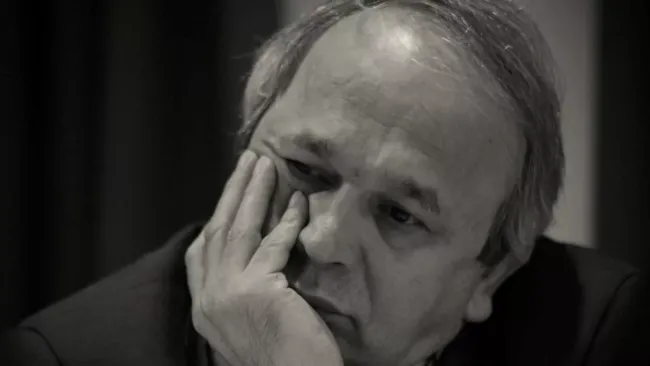  برشی از فیلم‌هایی که محمود فرجامی، طنزپرداز، طی دو سال از سید ابراهیم نبوی در مهاجرت گرفته است.