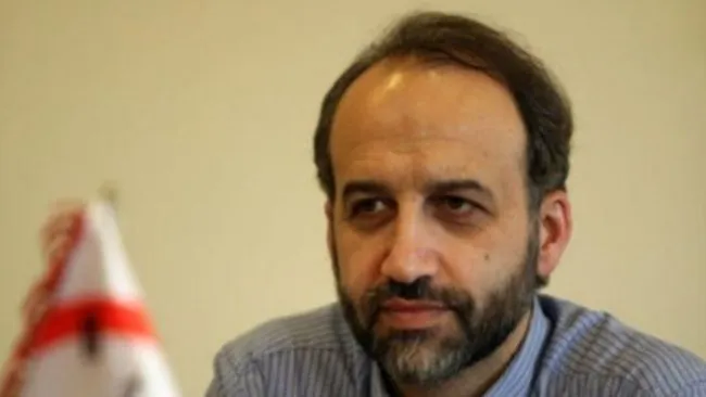  محمد سرافراز: برای مشارکت واقعی مردم در سیاست، باید احزاب واقعی داشت.