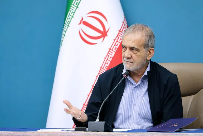 پزشکیان: داریم کاری می‌کنیم که سال آینده برق قطع نشود