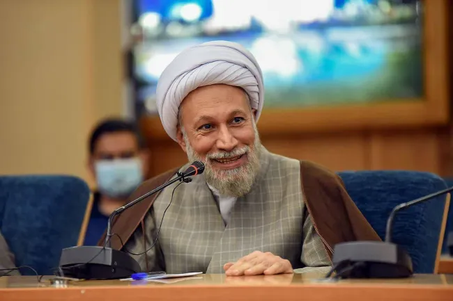 امام جمعه شیراز: وضعیت معیشت یک امتحان سخت الهی برای مردم است