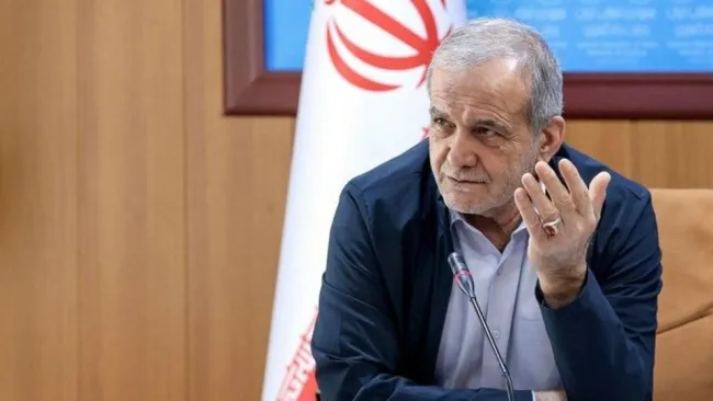 پزشکیان: منتظر نباشید دولت مدرسه و درمانگاه بسازد، دولت پول ندارد که بسازد/ چهل سال است نساخته است از این به بعد هم نمی‌تواند