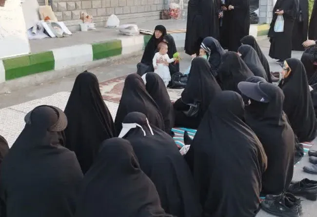  گزارش انتقادی خبرگزاری فارس از برخورد پلیس با حامیان قانون حجاب