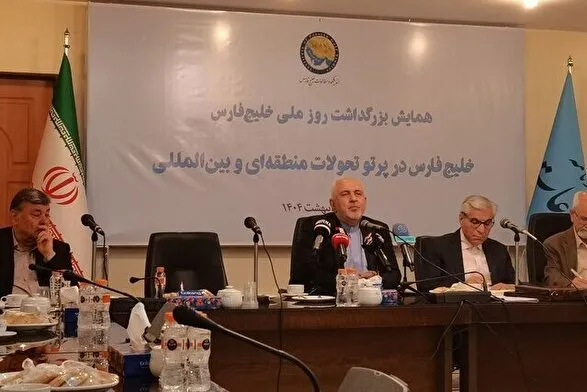 ظریف: ما تنها حکومتی بودیم در ایران بعد از نادرشاه که یک ذره از آب و خاک ایران را از دست ندادیم / تنها کشوری هستیم که به یک پایگاه آمریکایی موشک زدیم