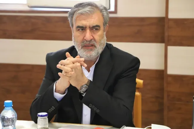  عزیزی: محتویات کانتینرها براساس اعلام دستگاه، موادی بوده که در کشاورزی استفاده می شود / ما تایید میکنیم که اظهارات وارد کننده با محل نگهداری محموله انطباق نداشته است