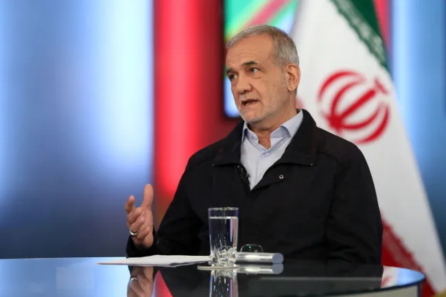  شوخی روزنامه اطلاعات با پزشکیان: ما هم به جای ماشین ،خر سوار می شدیم