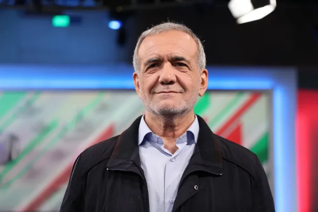  پزشکیان: انسان‌های وحشی لباس‌های تمیز پوشیدند و کراوات زدند و در سمینارها دم از حقوق بشر می‌زنند