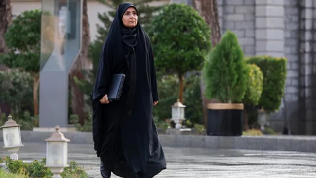  سفر وزیر راه و شهرسازی به کیش، خانوادگی و با هزینه‌های شخصی بوده است