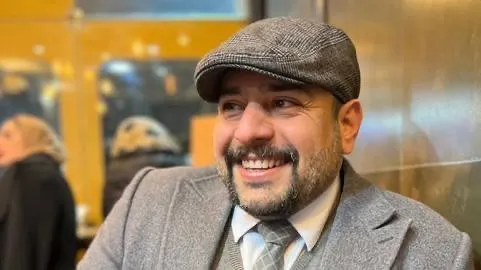اختصاصی / دیوان عالی کشور استدعای اعاده دادرسی وکیل بهنام نزادی را مورد پذیرش قرارداد و تعلیق وکالت وی منتفی شد.