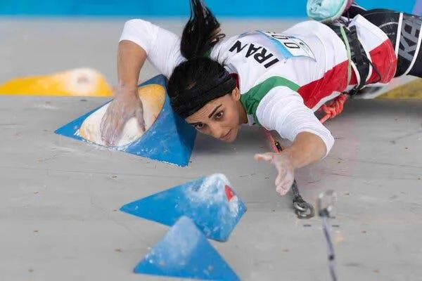 مهاجرت الناز رکابی به کانادا