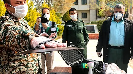  مرور این گزارش تاریخی صدا و سیما در دوران اوج کوید۱۹ درباره رونمایی «اختراع محققان و نخبگان بسیجی» توسط «فرمانده کل سپاه پاسداران انقلاب اسلامی» نیز خالی از لطف نیست.