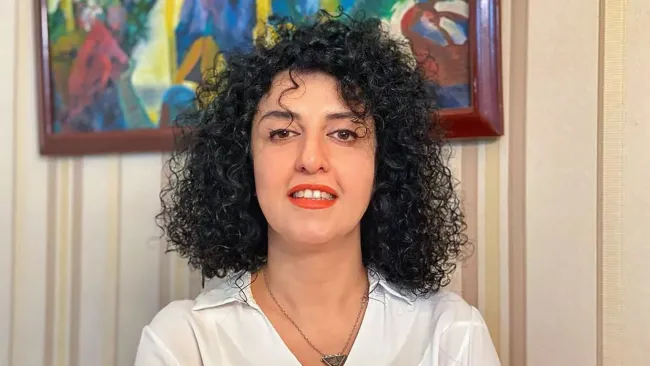  نرگس محمدی برنده جایزه صلح نوبل در گفتگو با تلویزیون ARD آلمان: از حدود چهل و پنج روز پیش دادستان دستور کتبی دادند و ابلاغ رسمی به وکلای من شده که من باید به زندان برگردم...