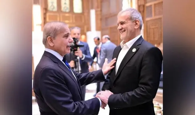  نخست‌وزیر پاکستان به دعوت رسمی رئیس‌جمهور به تهران آمد.