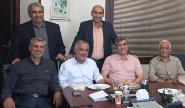  آیا سید علی اکبر موسوی خوئینی با هماهنگی و موافقت مراجع خاص اجازه ورود به کشور را یافته و مشکل امنیتی-قضایی ندارد؟