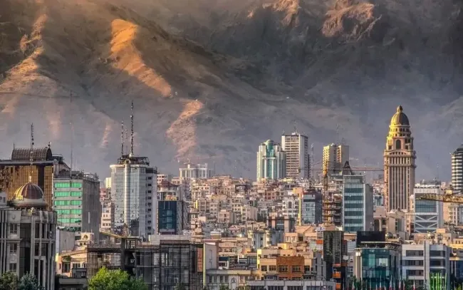  آقای رییس جمهور خانم وزیر راه و شهرسازی آقای شهردار تهران درود میدانید که شهر تهران یکی از مستعدترین شهرها برای وقوع زلزله‌های مهیب با بزرگای بالای ۷ریشتر است.