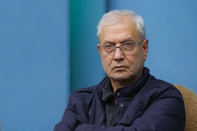  انتقاد علی ربیعی از ادامه فیلترینگ در کشور؛ این چه سیاستی است که هم مردم را ناراضی می‌کند و هم حافظ امنیت نیست/ ۸۵ درصد از فیلترشکن استفاده می کنند