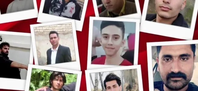 داشتم به هزارتوی قدرت و سیاست عجیب بیرحم فکر میکردم.