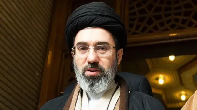 رهبر منصوب نمادین منتقدان جمهوری اسلامی و پدیده ولایت موروثی