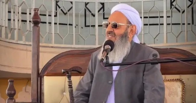  مولوی عبدالحمید: مردم دولتی انتخاب کرده‌اند که اختیار ندارد
