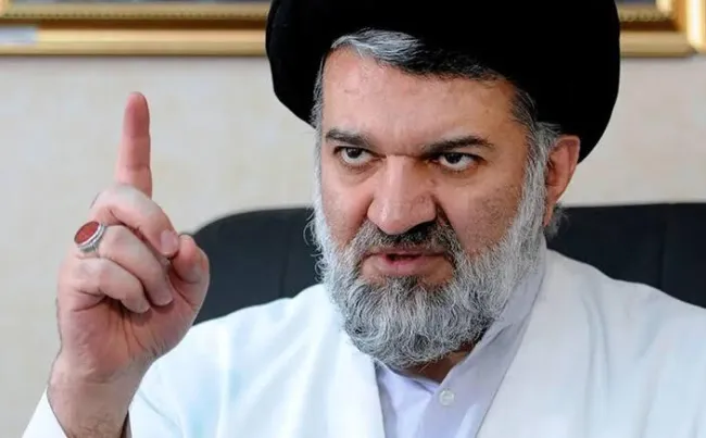 ⭕️ گویا با اشارات و دستور دادستان منصوب ویژه روحانیت، سید محمد باقر خرازی توسط دادستان ویژه روحانیت قم بازداشت و روند برخورد قضایی با وی آغاز شده است.