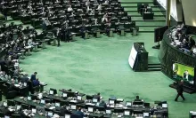 حمله تند روزنامه جمهوری اسلامی به مجلس: چرا لایحه ۱۱ماده ای دولت را به ۵۷ ماده رساندید؟ / به چه دلیل می‌خواهید آن را در یک کمیسیون مخفی تصویب کنید؟