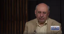 شاهین شرقی: آینده‌ی خطرناک این باشد که انسان‌ها برده‌ی یک سیستم ماشینی یا یک گروه فناورسالار باشند
