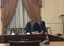گروسی: امروز در قاهره، با وزیر امور خارجه جمهوری اسلامی ایران، بر سازوکارهای عملی برای ازسرگیری فعالیت‌های بازرسی در ایران توافق کردیم. این گامی مهم در مسیر درست است.