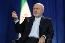 ظریف در گفت‌وگو با «النهار» لبنان: راه‌حل، مذاکره مستقیم درباره اختلافات با آمریکا است / زمان الزاماً به نفع ما نیست؛ ماه‌های آینده شاید برای مذاکره مناسب‌تر از امروز نباشد/ سخن از جنگ قریب‌الوقوع علیه ایران صرفاً گمانه‌زنی است