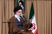  پاسخ رهبر جمهوری اسلامی به این سوال که «آیا رابطۀ ایران و آمریکا تا ابد قطع خواهد بود؟»