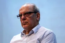  اغلب اعضای شورایعالی فضای مجازی و خانواده های انها خط سفید دارند/ این نهایت ریاکاری است