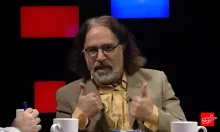  نظام سیاسی و حاکمیتی را چه گروههایی به تسخیر خود درمی آورند؟/مراقب افراد بانفوذ اقتصادی، سیاستمداران عوام و... باشیم